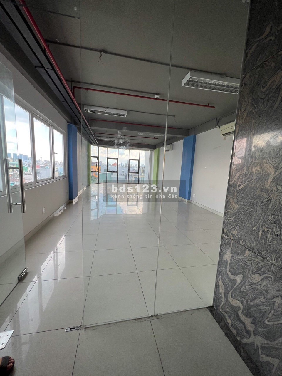 Cần cho thuê hoặc bán nhà 7 tầng MT số 61 đường số 41 phường 6 quận 4