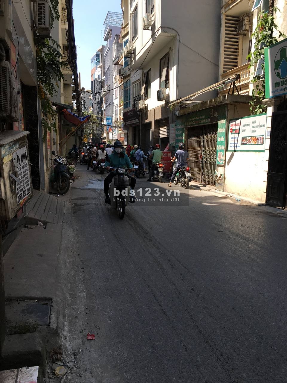 Bán nhà giá thiện chí cho khách mua trước tết, đường lớn khu dân cư
