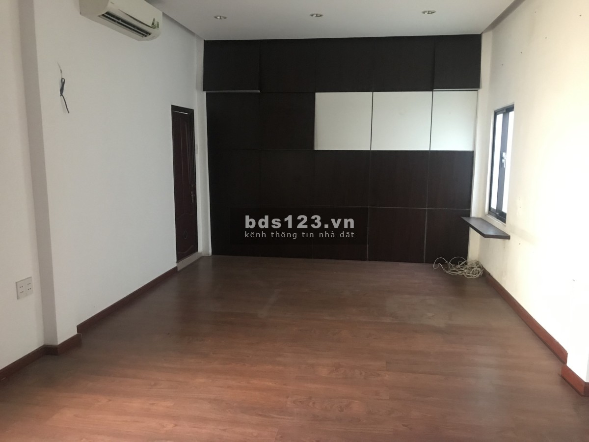 Bán nhà mặt mặt tiền Triệu Nữ Vương, 3 tầng giá sụp hầm, sát gần đường Hùng Vương