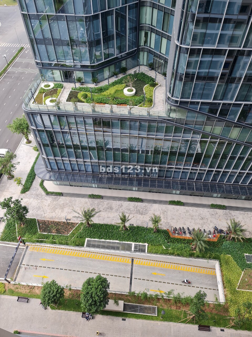 Cần tiền kinh doanh gia đình cần bán gấp căn hộ 2PN2VS giá cực rẻ chỉ 1.9 tỷ Vinhomes Ocean Park