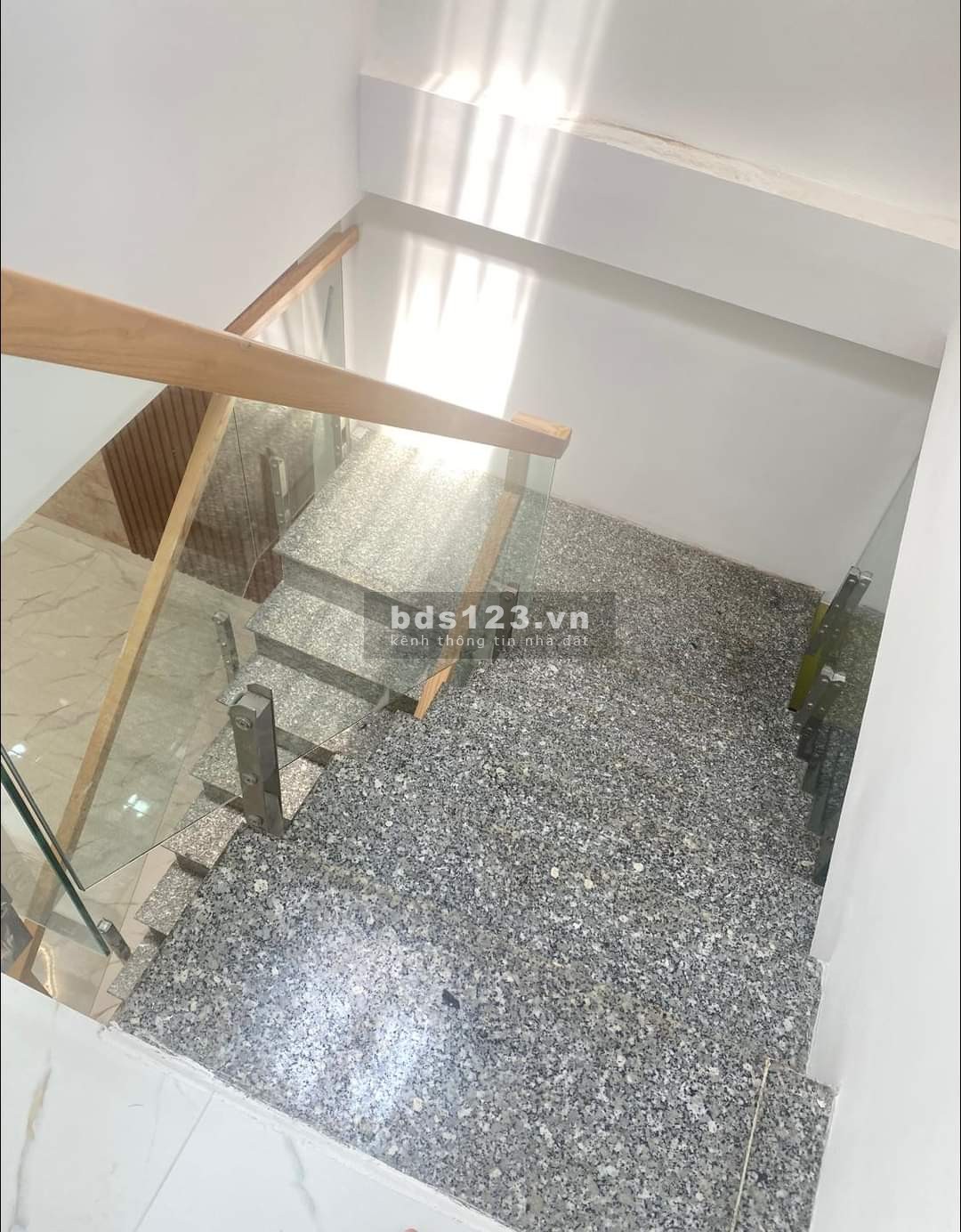 Chính chủ cần tiền bán gấp nhà tâm huyết trung tâm Bình Thạnh giá chỉ nhỉnh 4 tỷ