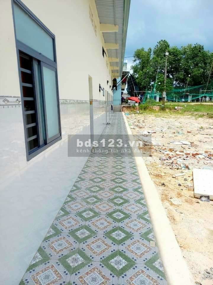 Vỡ nợ ngân hàng, cần bán gấp 2 dãy trọ 300m2 kinh doanh ổn định