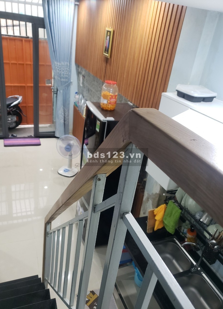 Bán gấp nhà Bình Thạnh đi định cư có sổ hồng riêng giá chỉ 3,2 tỷ đồng