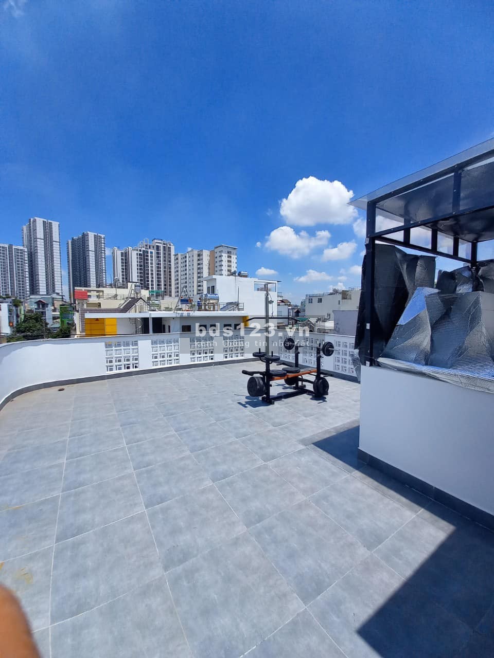Định cư nước ngoài bán nhà nguyên căn 4 tầng đang kinh doanh giá 20.9 tỷ