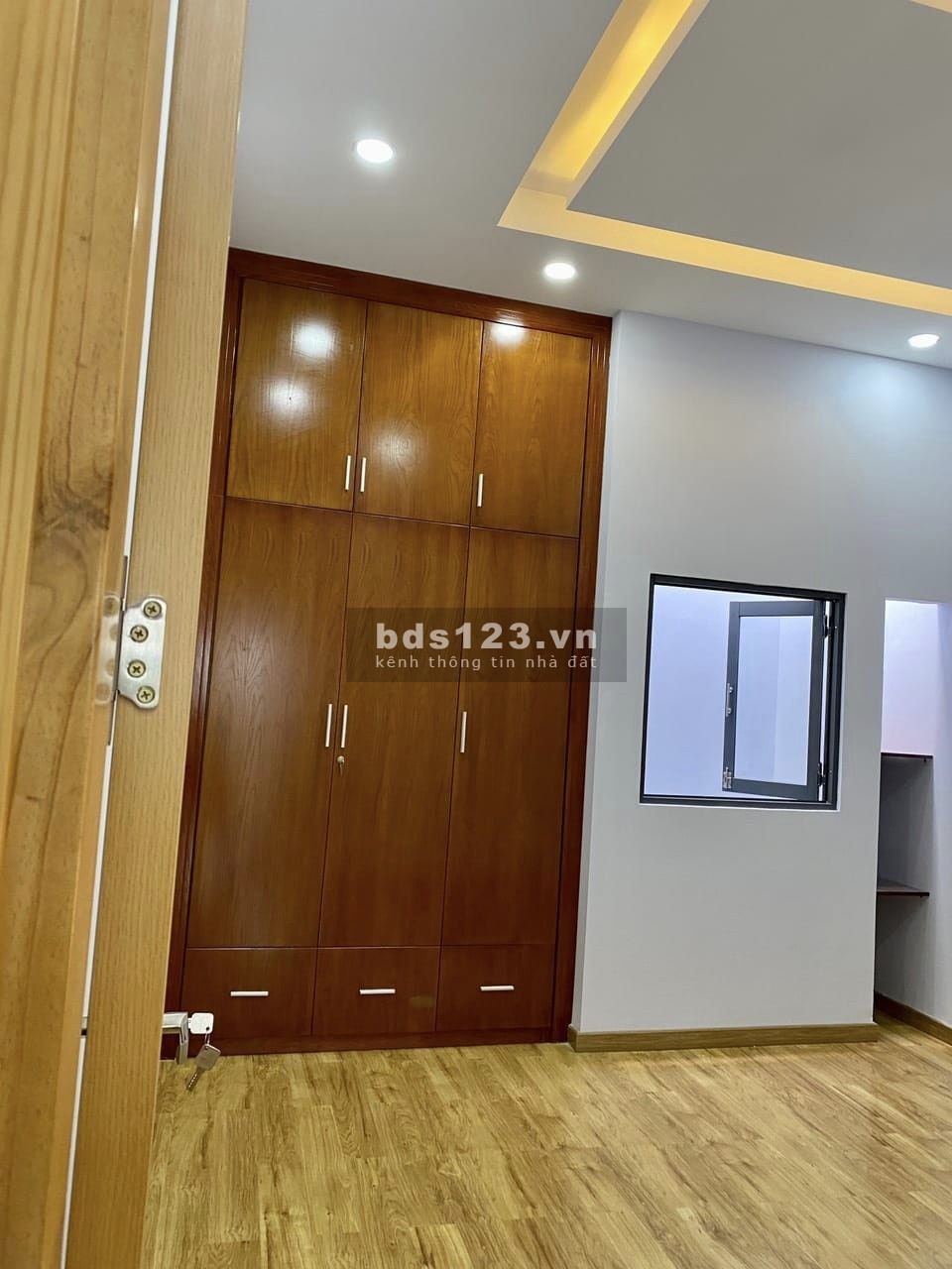 Bán nhà đẹp mới xây HXH Thạch Lam, DT 48m², chỉ 5,5 tỷ đồng, Nội Thất nhập khẩu