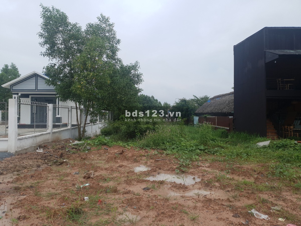Cần bán 2282m2 đất mặt tiền đường lớn Nguyễn Hữu Cảnh, Nhơn Trạch, Đồng Nai, giá chỉ 40 triệu/m2