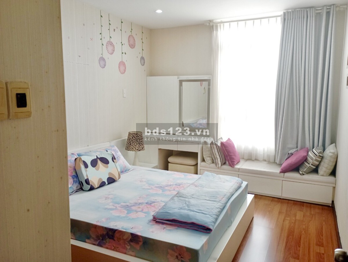 Bán nhanh căn hộ Hoàng Anh Giai Việt 150m2,3pn giá 4.25 tỷ sổ hồng chính chủ