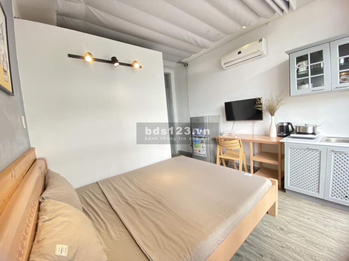 Vừa trống 1 siêu phẩm ban công Lê Văn Sỹ, Phú Nhuận full nội thất mới thoáng mát sạch sẽ
