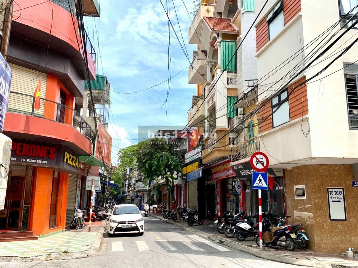 Bán nhanh căn nhà nguyên căn 3 tầng phố Tô Hiệu, thành phố Hải Dương, LH 0915.153.369