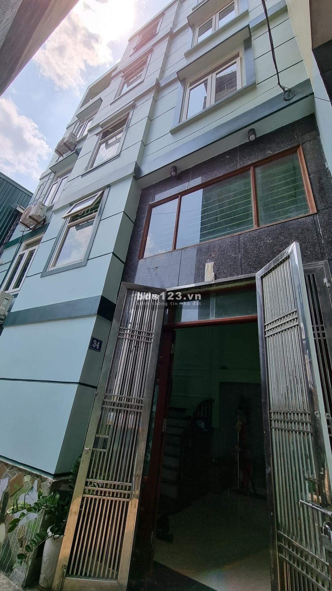 Bán Gấp nhà Phố Kim Giang giá tốt nhất khu vực liên hệ 0982671334