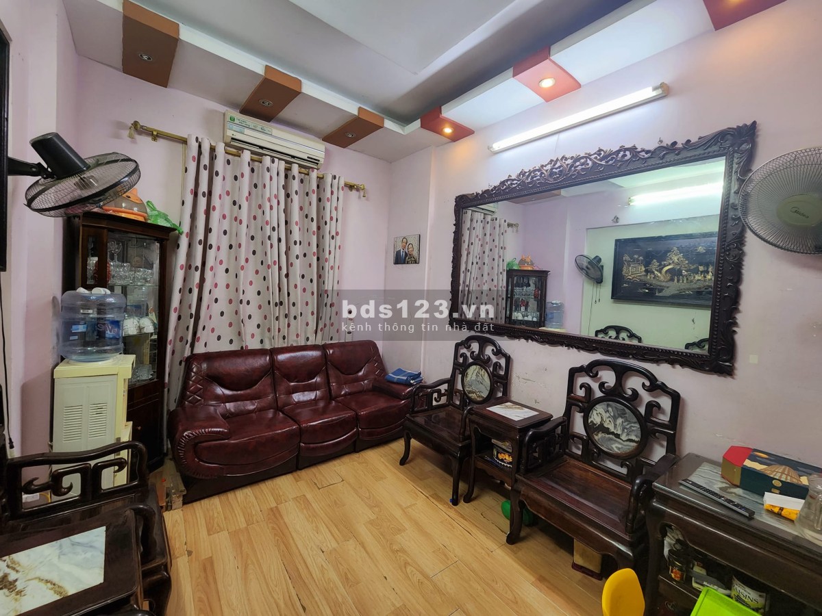 Bán nhà phố Quan Nhân - Thanh Xuân, DT 40x 5 tầng, 4,3 tỷ ngõ hơn 3m
