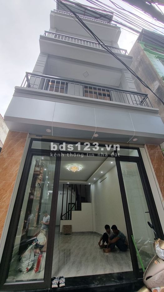 Bán nhà đường Định Công Thượng Hoàng Mai, 40m² x 5 tầng, giá 4.2 tỷ o to đỗ cửa