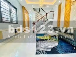 Bán gấp căn nhà đường Đinh Đức Thiện diện tích 120m2, giá 2,2 tỷ sổ hồng