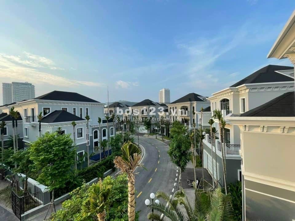 Vị trí độc chỉ có 1 bãi tắm riêng, sổ lâu dài compound khép kín, giá tốt, Hạ Long biệt thự Trạm Cát