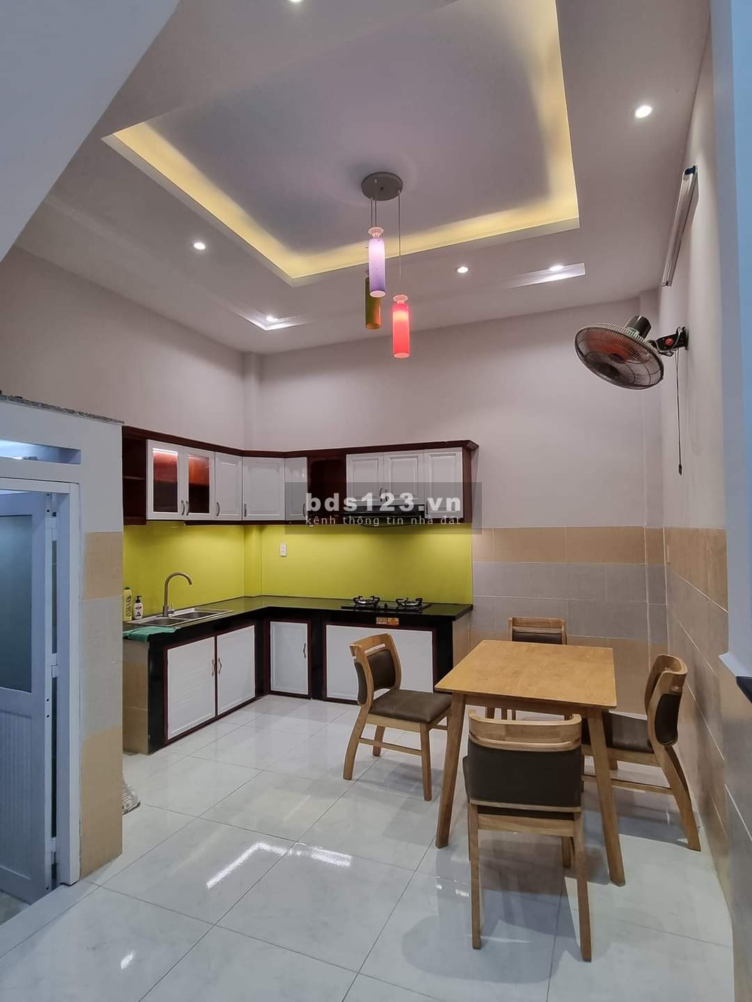 Bán gấp căn nhà đường Đinh Đức Thiện diện tích 120m2, giá 2,2 tỷ sổ hồng