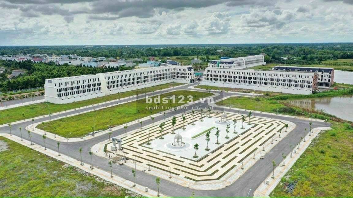 Siêu dự án đối diện tỉnh uỷ Hậu Giang giá rẻ giật mình chỉ 1.5 tỷ, sổ đỏ sở hữu lâu dài