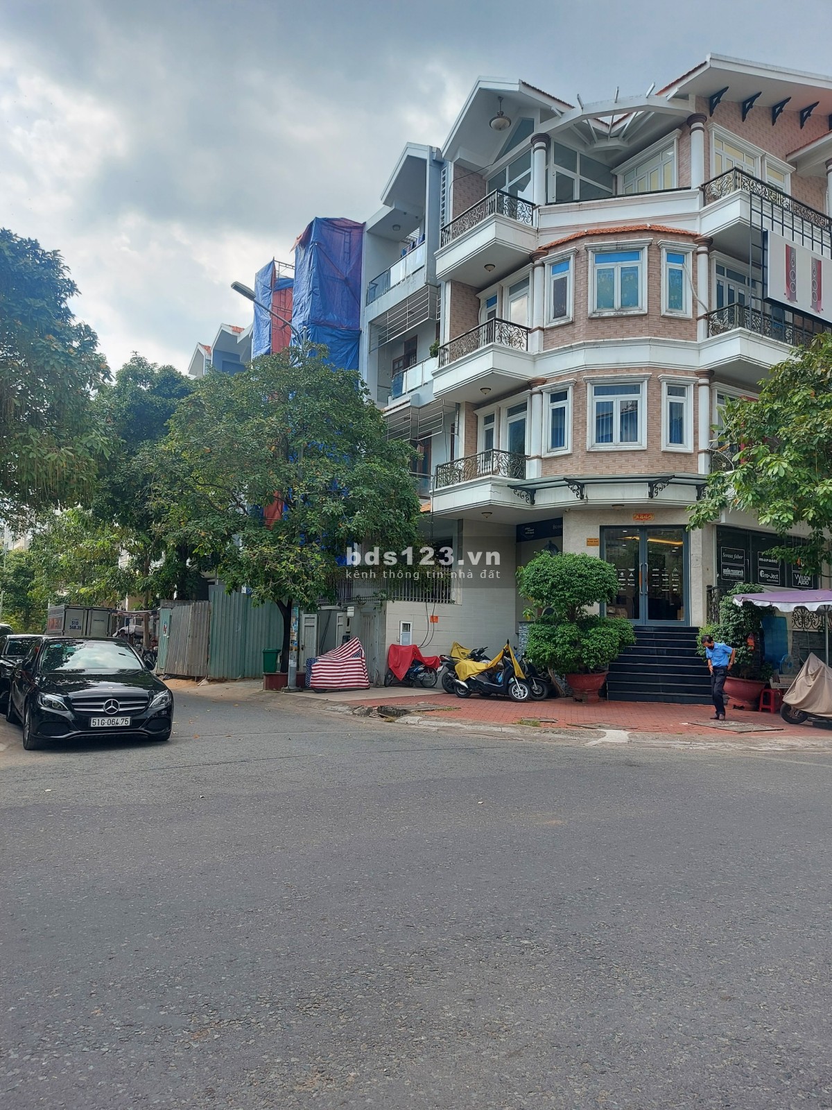 Bán nhà mt khu dân cư Him Lam Quận 7, khu vực dành cho người giàu, bán gấp giá 25 tỷ, thương lượng