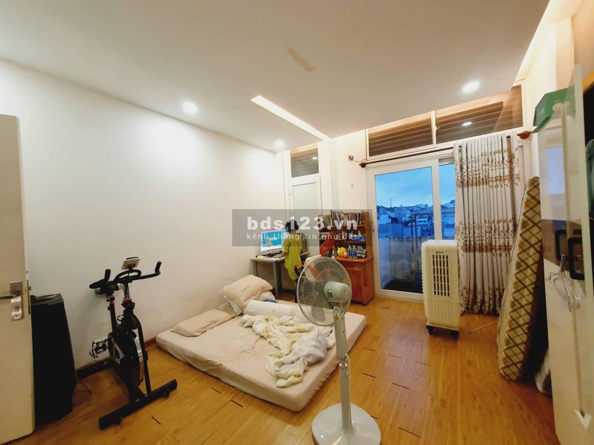 Bán Nhà Quận 9, Đường Đình Phong Phú, Hẻm Xe Tải Quay Đầu, 4.5x12.5m, 4 Tầng, Giá 5 Tỷ 450.