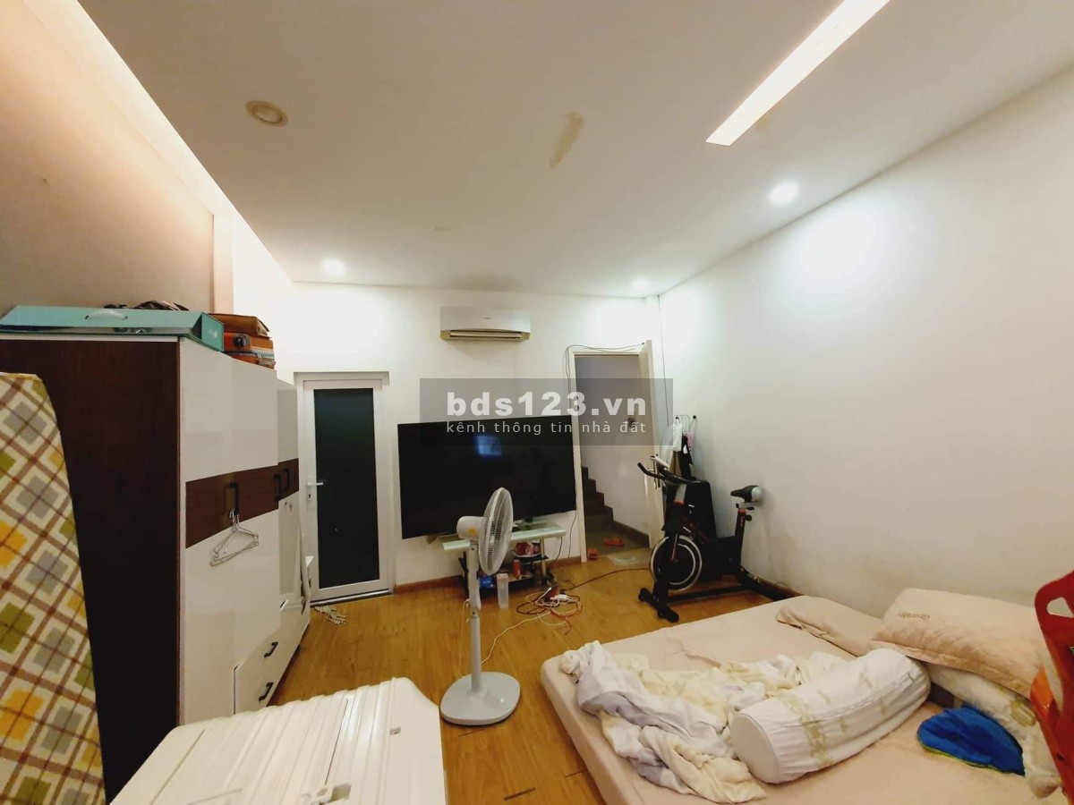 Bán Nhà Quận 9, Đường Đình Phong Phú, Hẻm Xe Tải Quay Đầu, 4.5x12.5m, 4 Tầng, Giá 5 Tỷ 450.