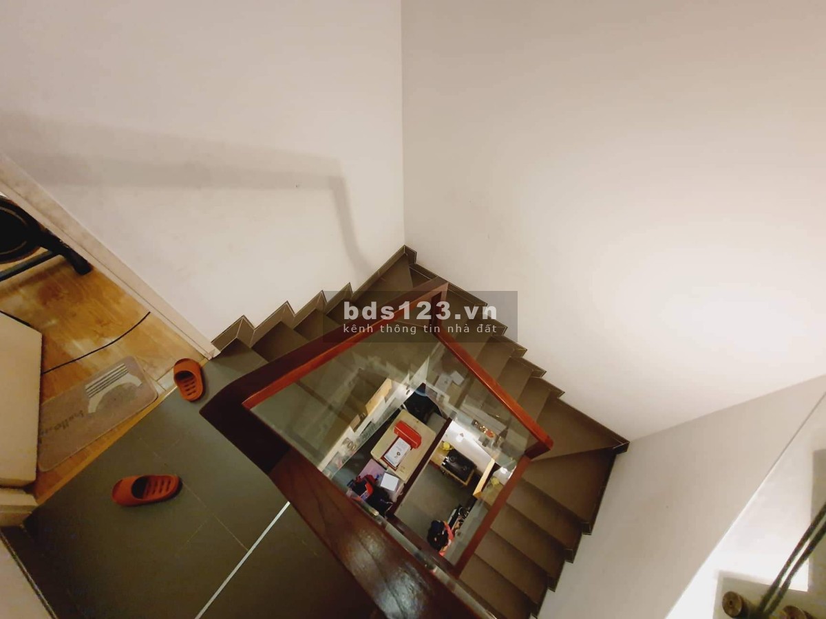 Bán Nhà Quận 9, Đường Đình Phong Phú, Hẻm Xe Tải Quay Đầu, 4.5x12.5m, 4 Tầng, Giá 5 Tỷ 450.