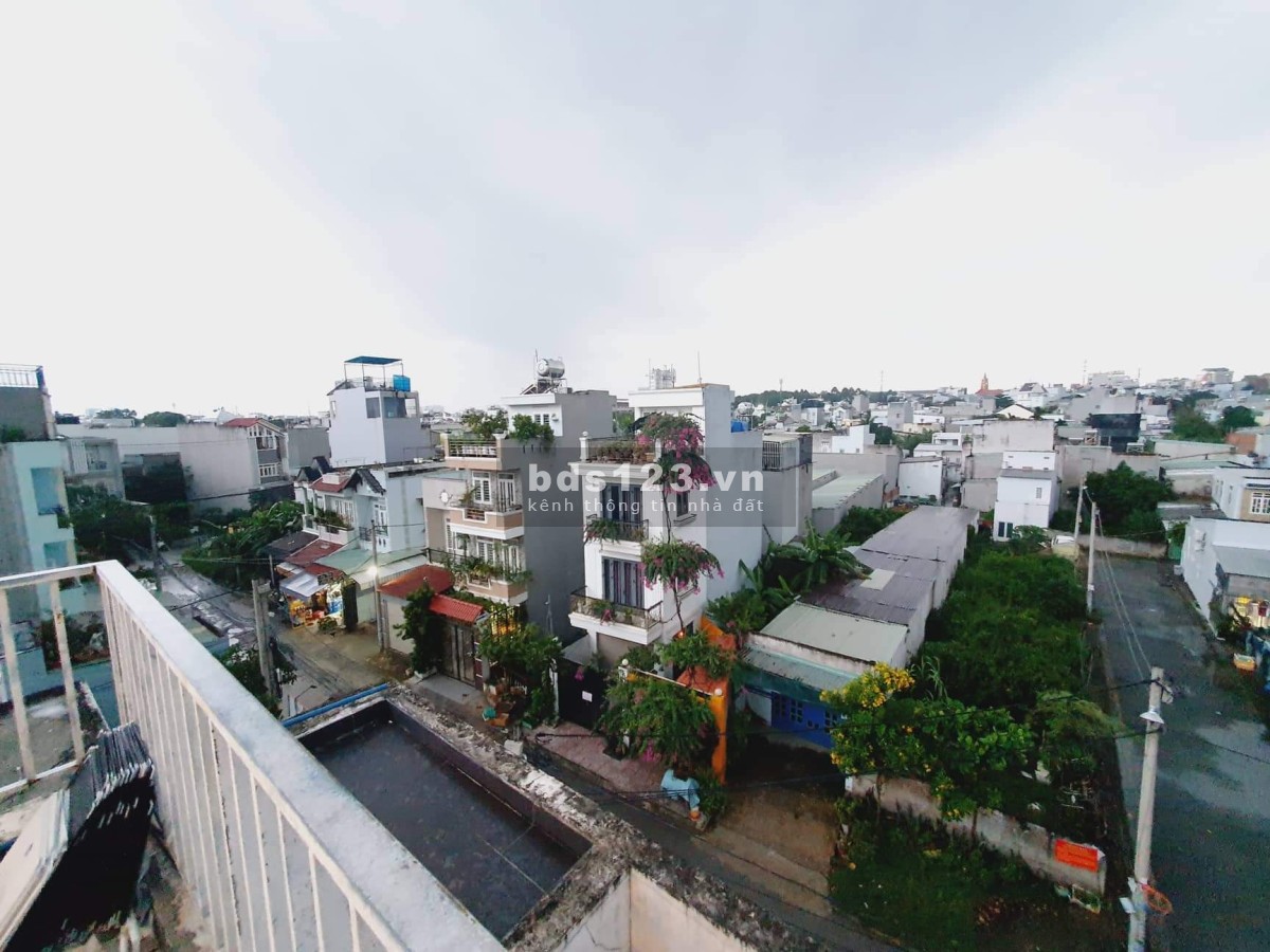 Bán Nhà Quận 9, Đường Đình Phong Phú, Hẻm Xe Tải Quay Đầu, 4.5x12.5m, 4 Tầng, Giá 5 Tỷ 450.