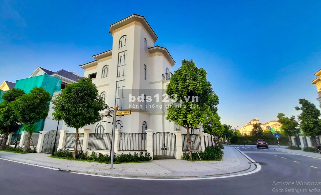 Bán biệt thự đơn lập góc view sông 345m2 giá 83.5 tỷ tại khu Ngọc Trai Vin Gia Lâm (0985941715)