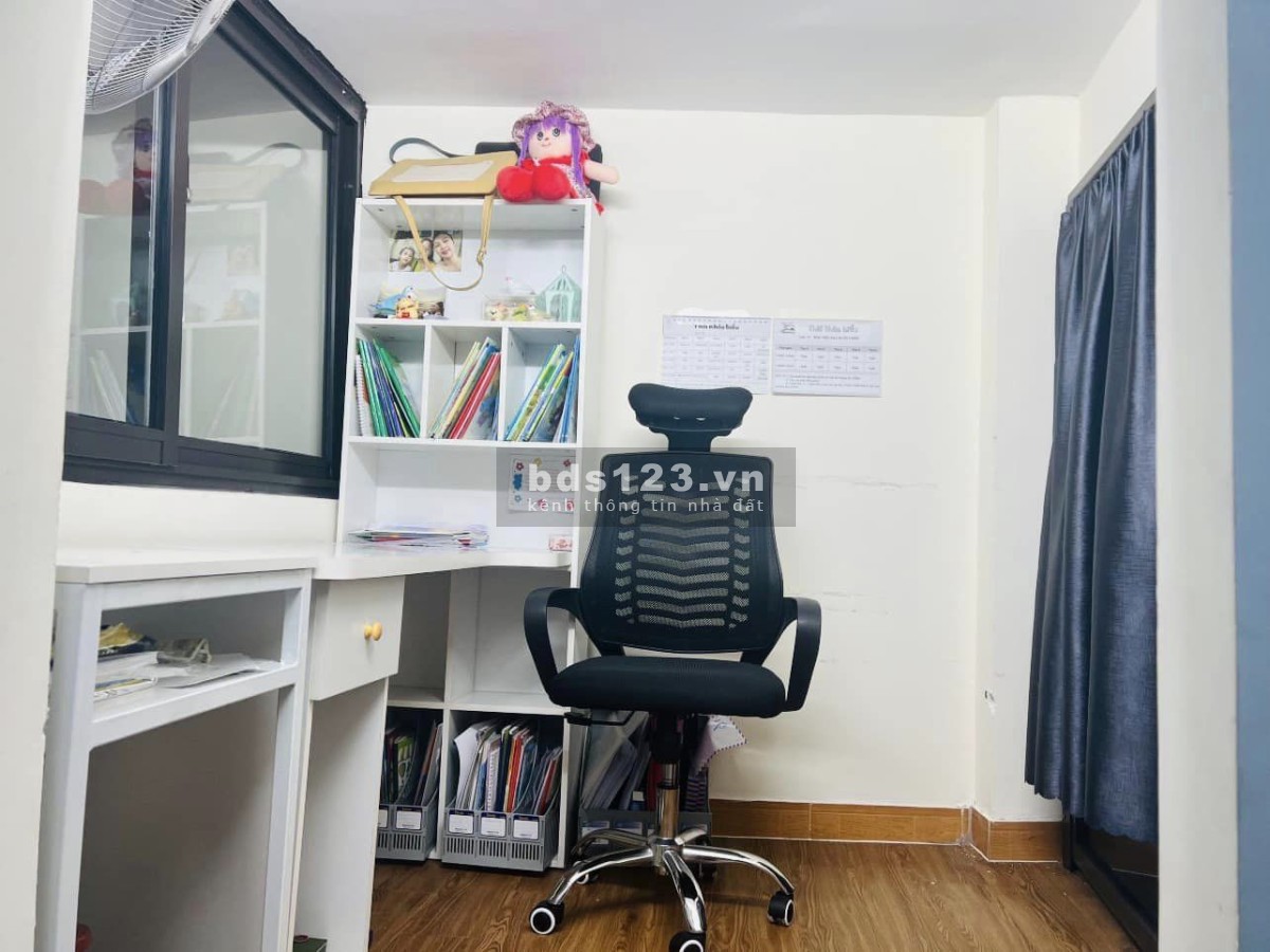 Bán nhà Nam Dư Hoàng Mai ô tô đỗ cửa 3 mặt thoáng giá 2.75 tỷ, full nội thất