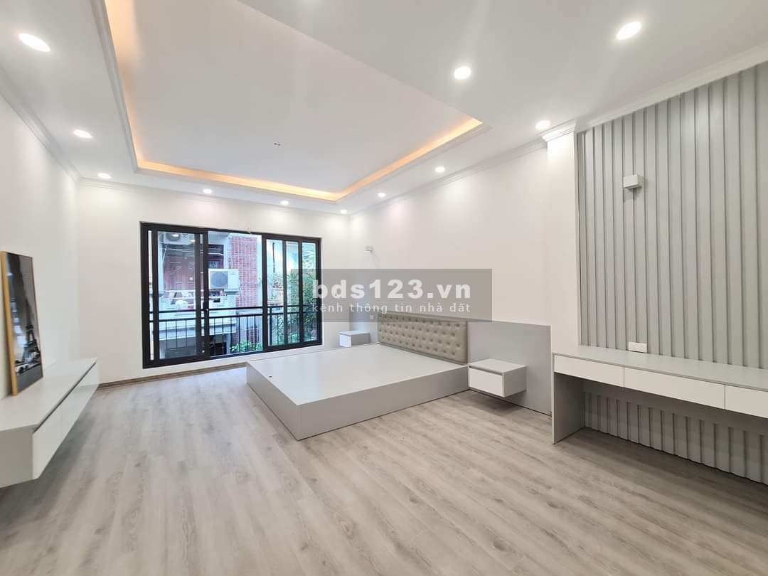 Tôi cần bán nhà riêng 50m2 6 tầng, có thang máy, ô tô vào nhà, giá 10,2 tỷ, ngõ 24 phố Kim Đồng