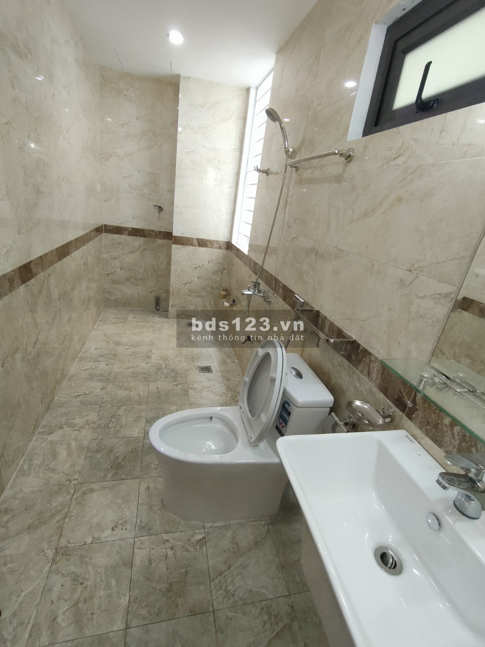 Bán nhà 9TTM phố Lạc long Quân, Võ Chí Công, Âu Cơ, Tây Hồ. DT52Mx9Tx4,6 chỉ 15,5 tỷ.