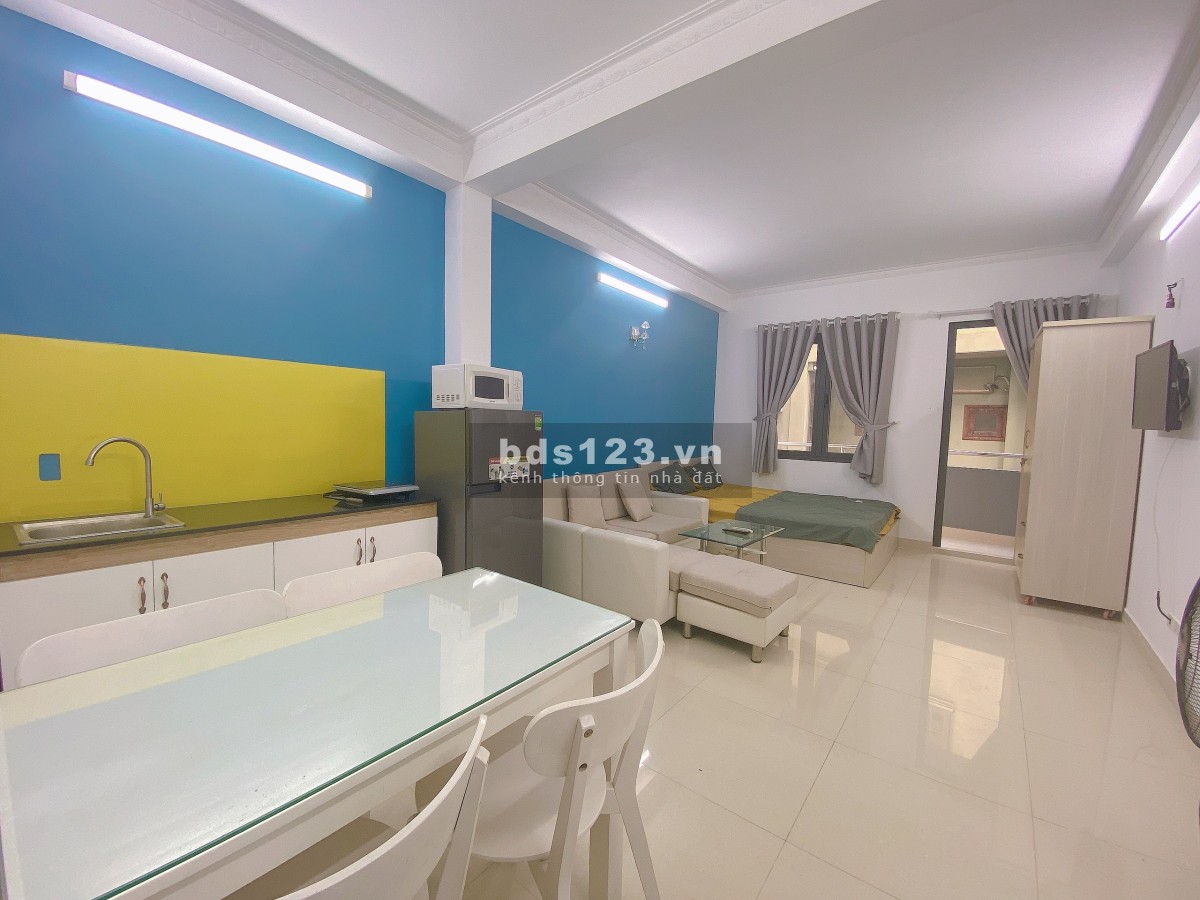 Studio diện tích 40m2 có ban công lớn thoáng mát siêu đẹp, thoáng mát