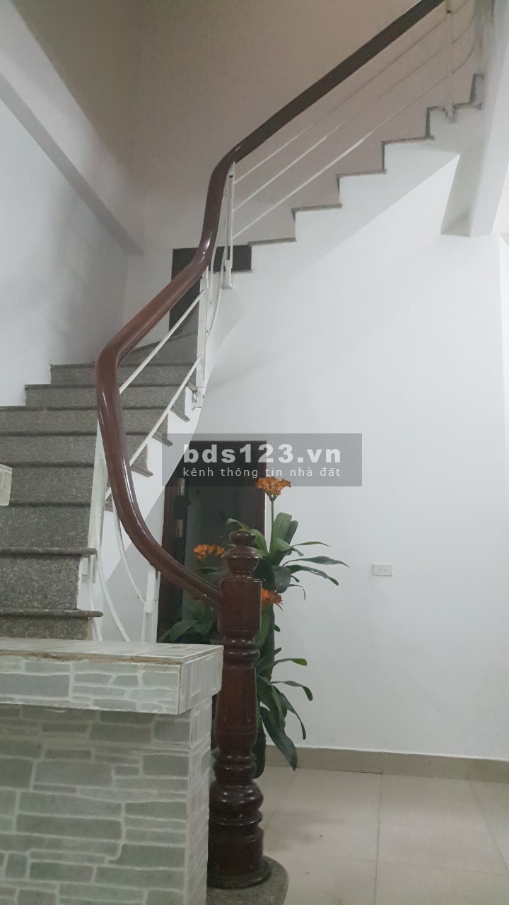 BÁN NHÀ ngõ 651 Minh Khai 46m2x4T, MT 4.6m nhà đẹp ở ngay ô tô cách nhà 15m 4.xtỷ LH:0825791568