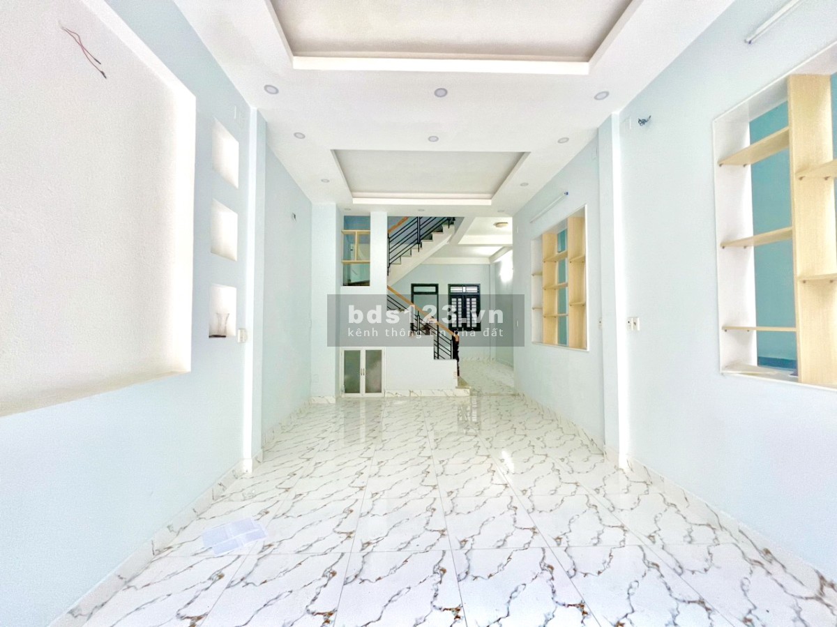 Cho thuê nhà 1 lầu mặt tiền Phạm Hữu Lầu, P. PM, Quận 7 lh 0983697777