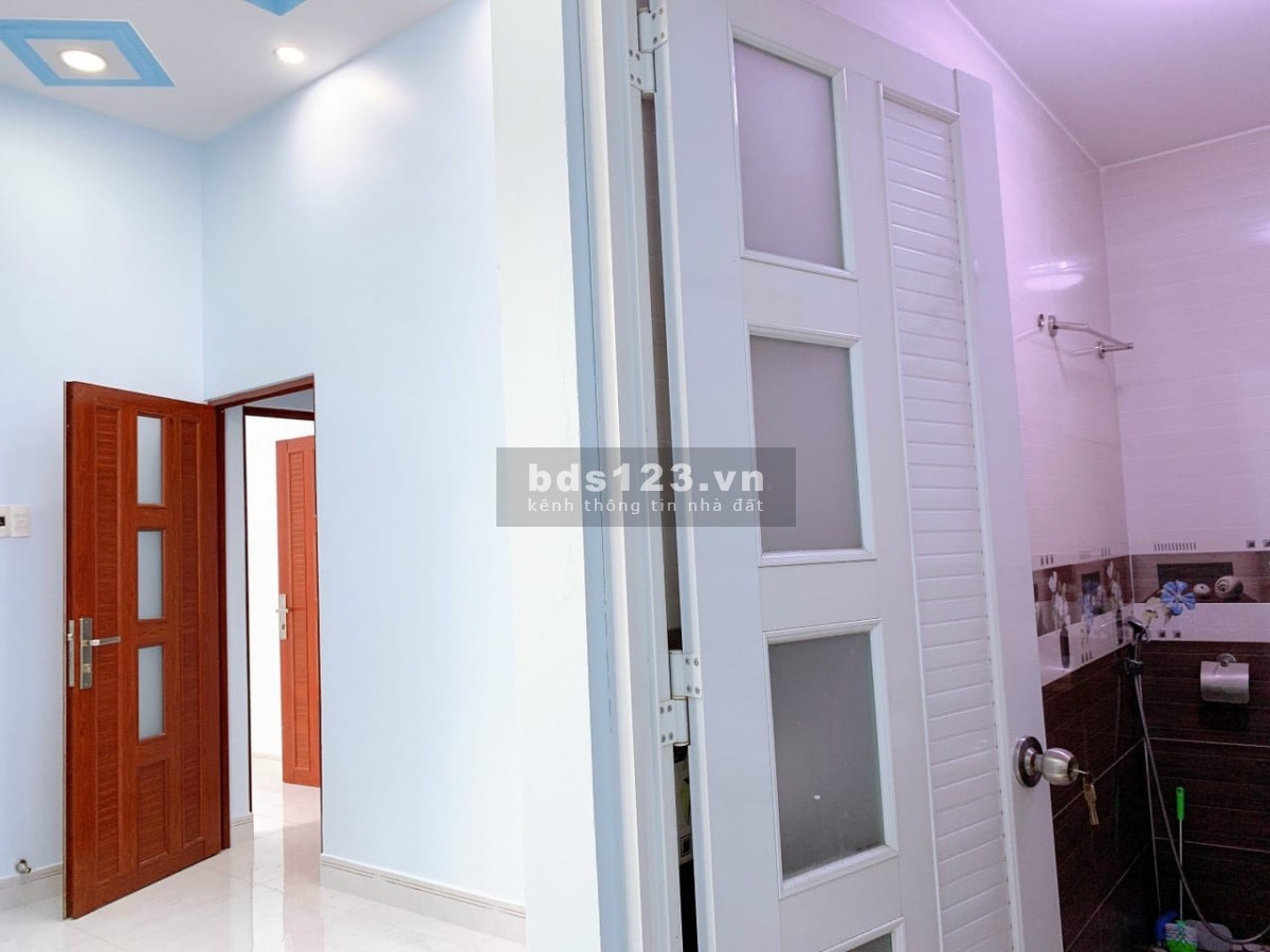 Nhà đẹp Chế Lan Viên, dtsd 48m2 (4x12), 2 tầng, giá chỉ 3.3 tỷ, ở ngay