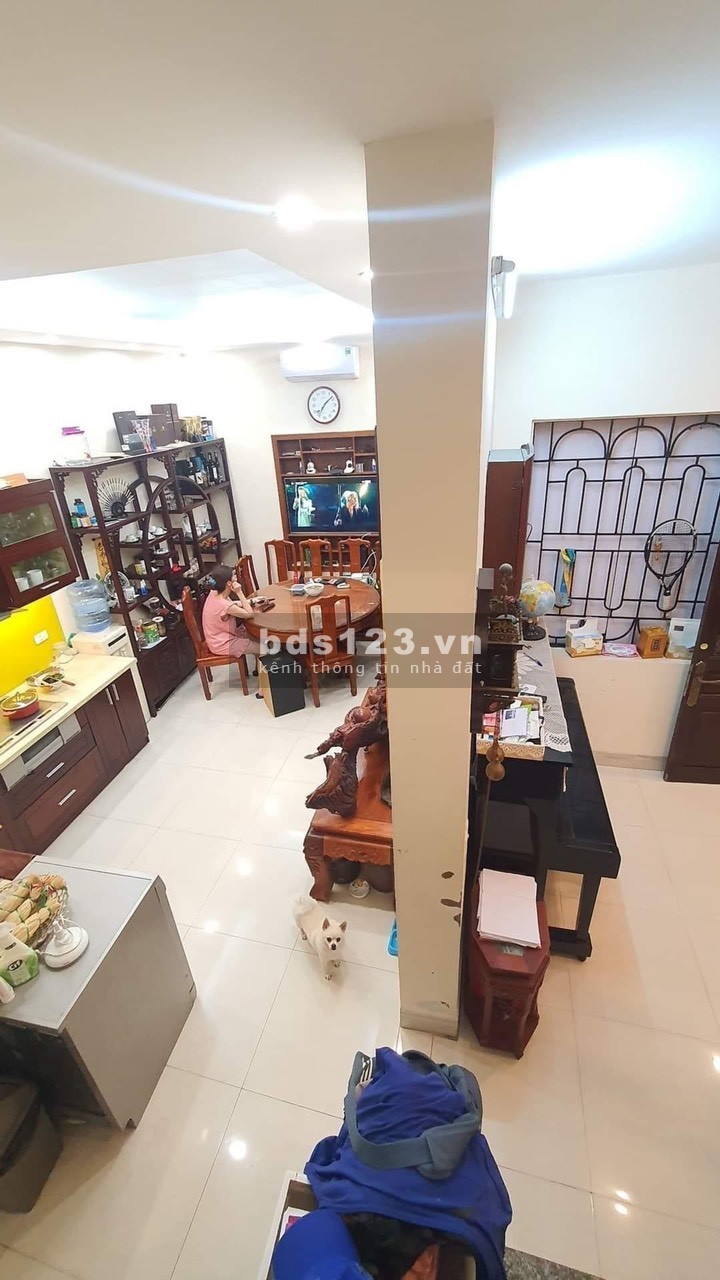 BÁN NHÀ sau 1 nhà ra mặt phố Âu Cơ 66m, mặt tiền khủng 6m, giá mềm chỉ 5xxx tỷ