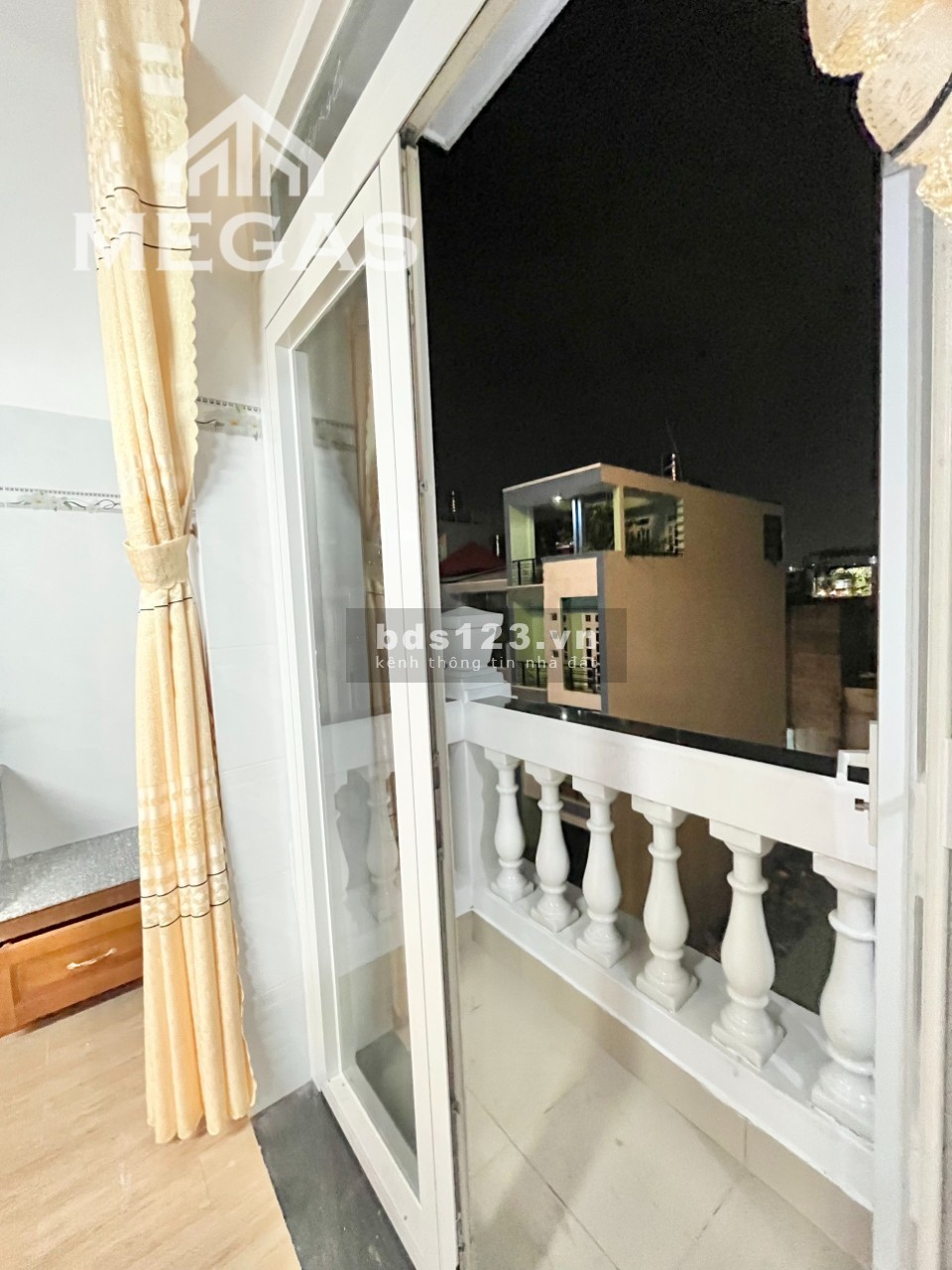 Khai trương phòng 100% mới nội thất cơ ban cửa sổ thoáng ngay Ngã Tư Bốn XÃ, Lũy Bán Bích, Hòa Bình