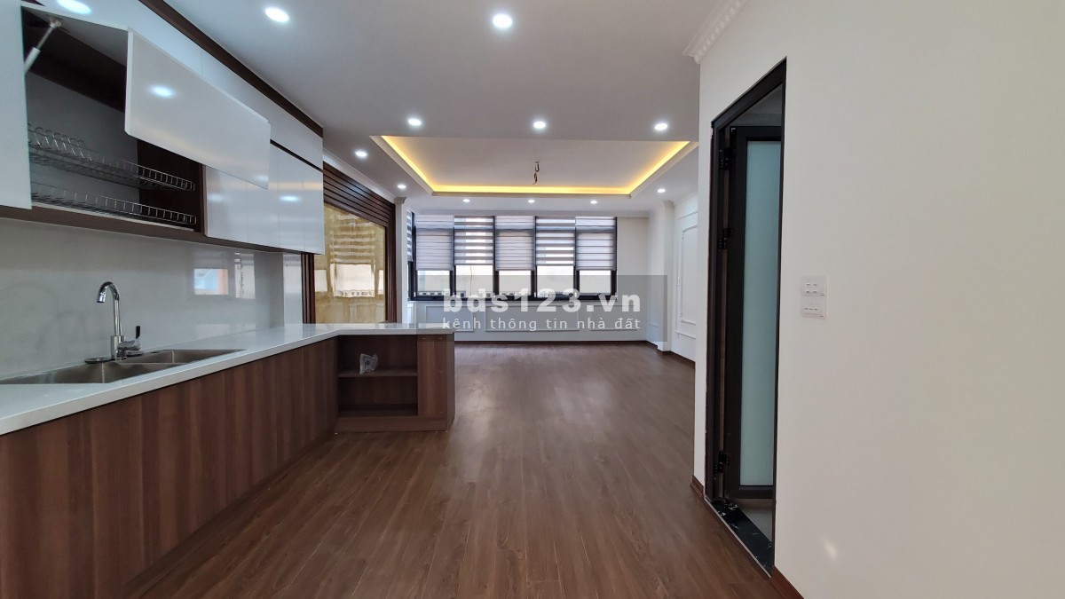 Bán nhà Láng Hạ, Đống Đa, 6 tầng tặng full nội thất, ô tô vào nhà 50m2, 6 tầng mt 5m, giá 11.5 tỷ