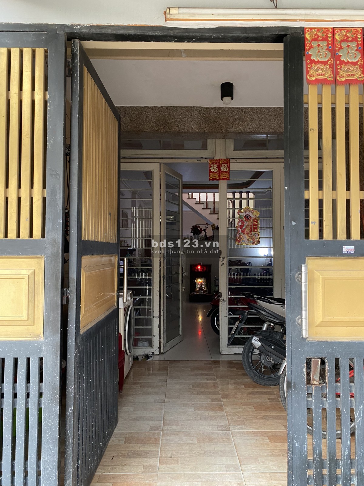 Cực hiếm nhà mặt phố tôi chính chủ cần bán gấp căn nhà sổ hồng riêng