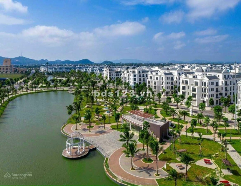 Bán nhanh căn hộ 52m2 2pn 1wc hướng nhìn ra vinhome city