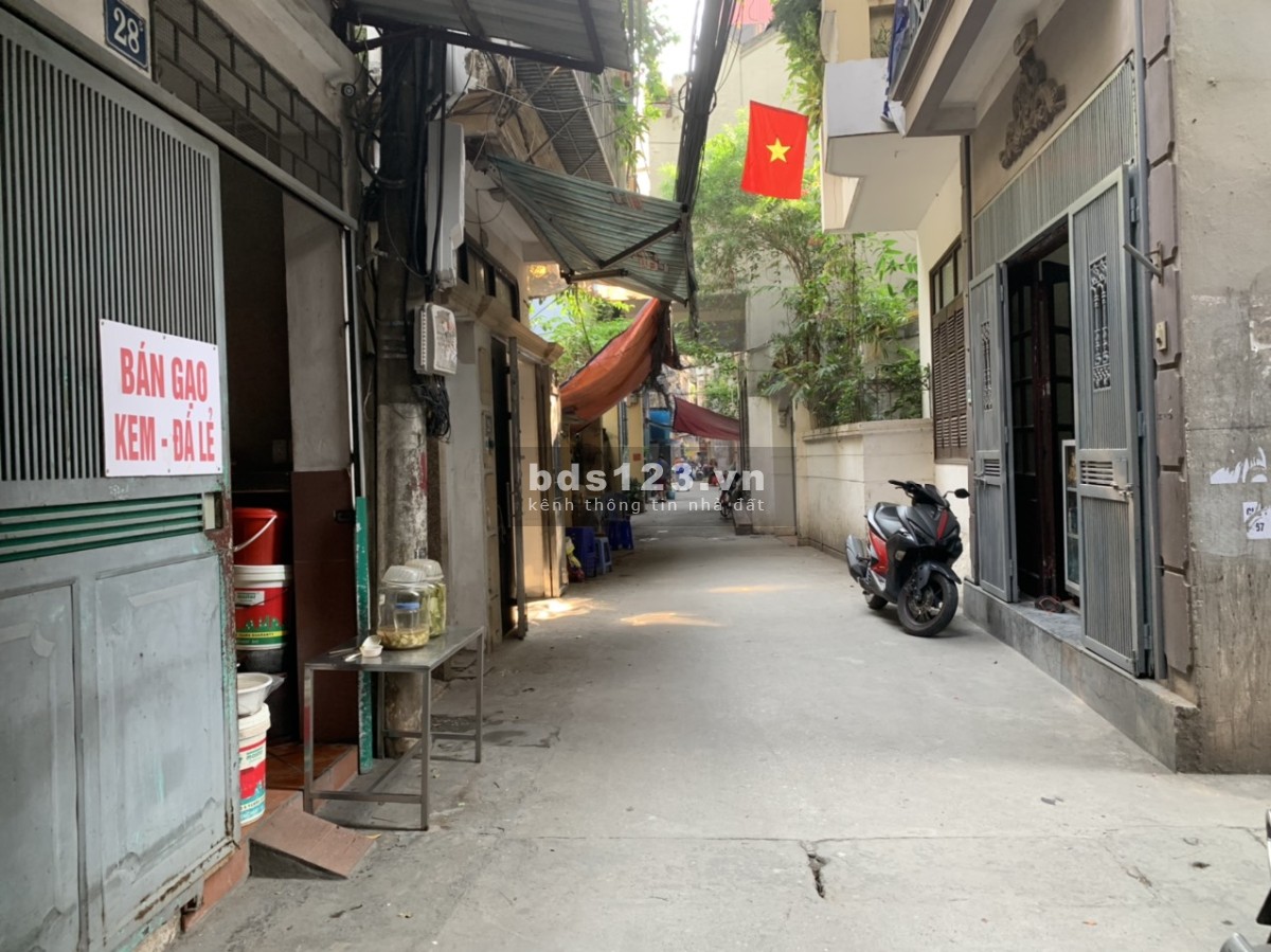 Nhà ngõ Khương Đình-Thanh Xuân. Đất 60m2 x 5 tầng, ngang 5.2m Giá: 6,5 tỷ