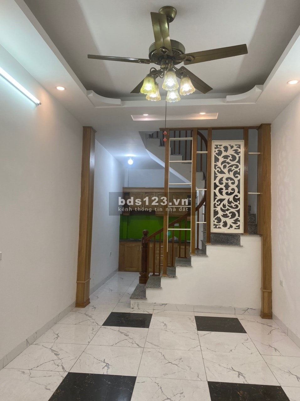Hiếm trong phân khúc giá 3 tỷ Nam Dư, 30m2, 4 tầng, 10m ra ngõ ô tô tránh, tiện ích đầy đủ - SĐCC