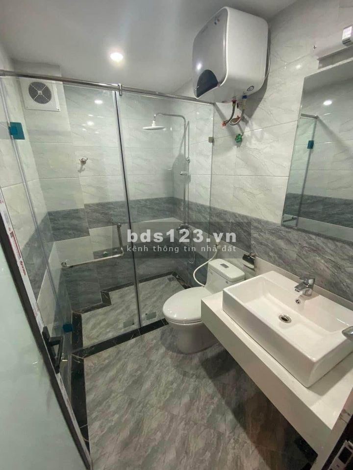 Chính chủ bán nhà ngõ 258 Tân Mai, căn góc, ngõ rộng