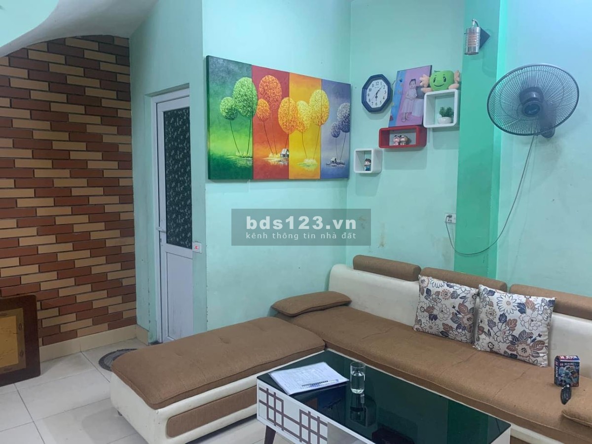Bán Nhà Thạch Bàn, Long Biên, Gần Trung tâm Aeon Mall, DT 39m, giá 3.05 Tỷ