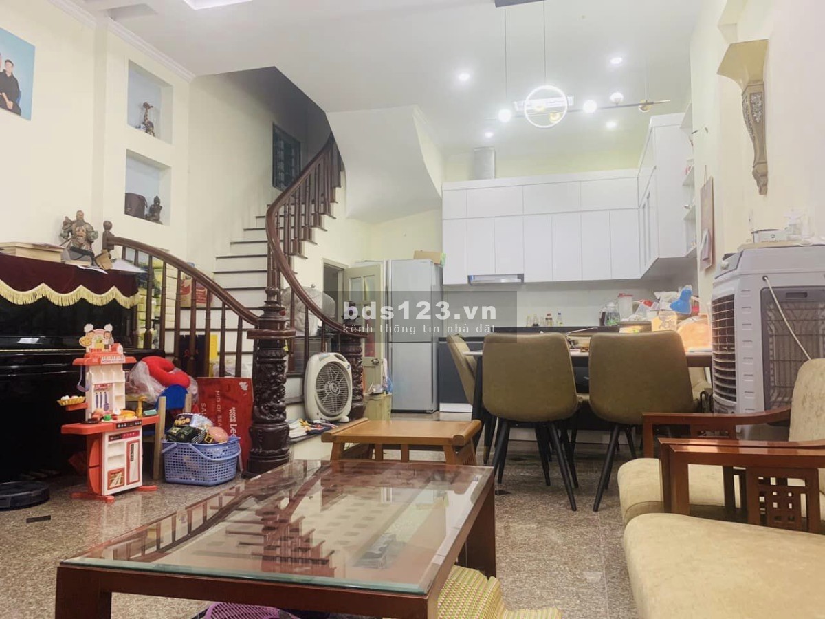 Nhà ngõ Khương Đình-Thanh Xuân. Đất 60m2 x 5 tầng, ngang 5.2m Giá: 6,5 tỷ