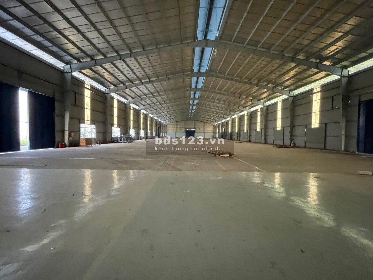 Cho thuê kho xưởng 1500m2 trong KCN Nhơn Trạch, huyện Nhơn Trạch, Đồng Nai.