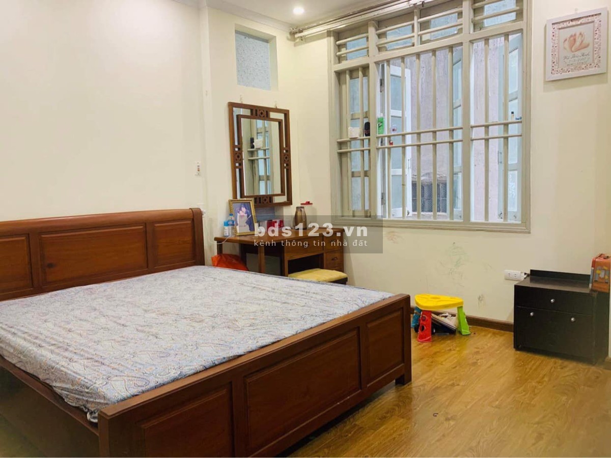 Nhà ngõ Khương Đình-Thanh Xuân. Đất 60m2 x 5 tầng, ngang 5.2m Giá: 6,5 tỷ