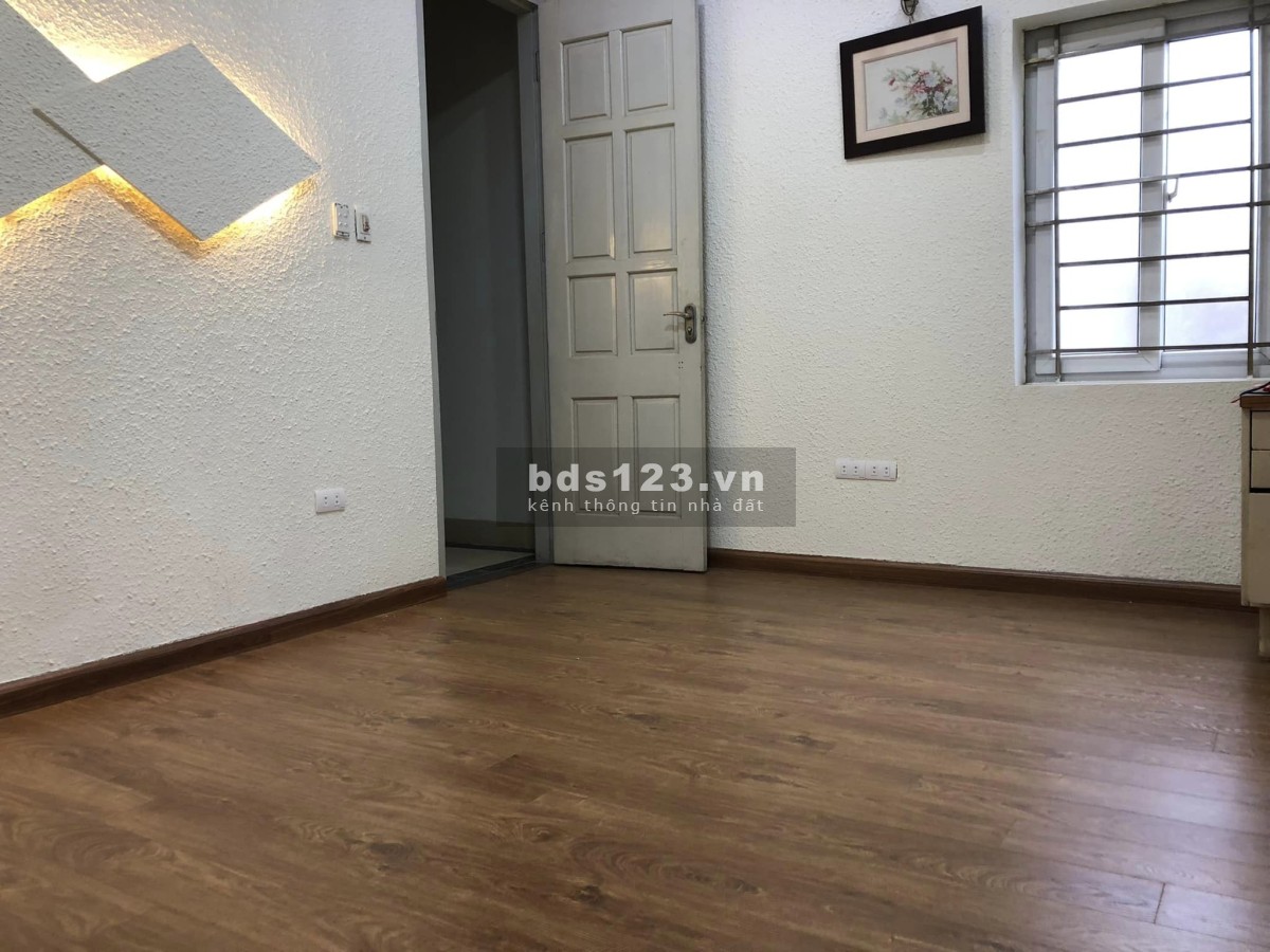Nhà ngõ Khương Đình-Thanh Xuân. Đất 60m2 x 5 tầng, ngang 5.2m Giá: 6,5 tỷ