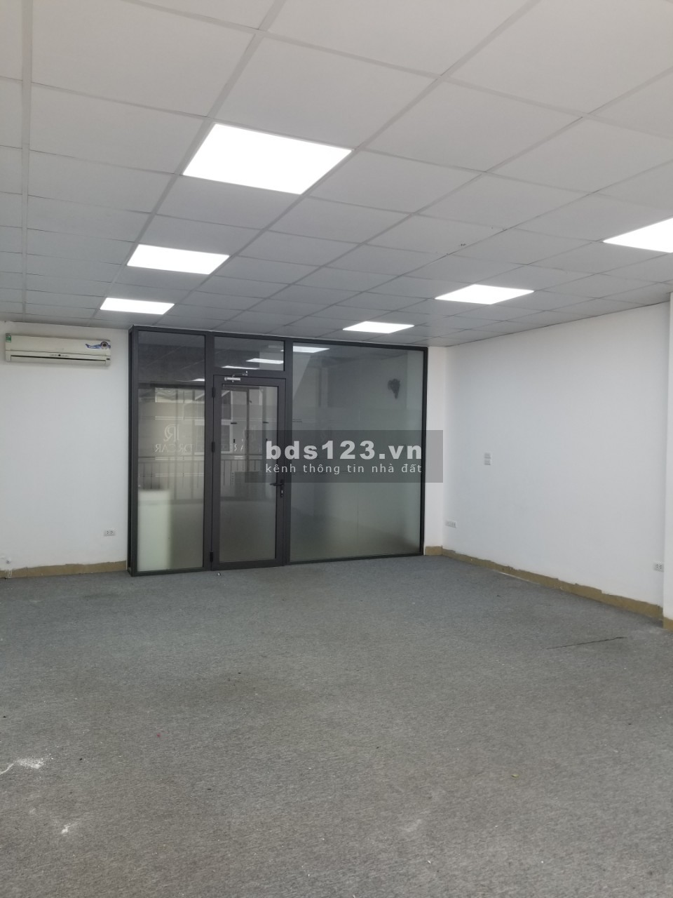 Chính chủ cho thuê sàn văn phòng tại 165 Thái Hà liên hệ 0984352263