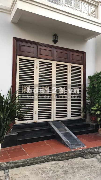 Bán nhà ngõ 94 Phú Thượng 65m2, mặt tiền 4m, ngõ thông, gần trường học, KĐT Ciputra