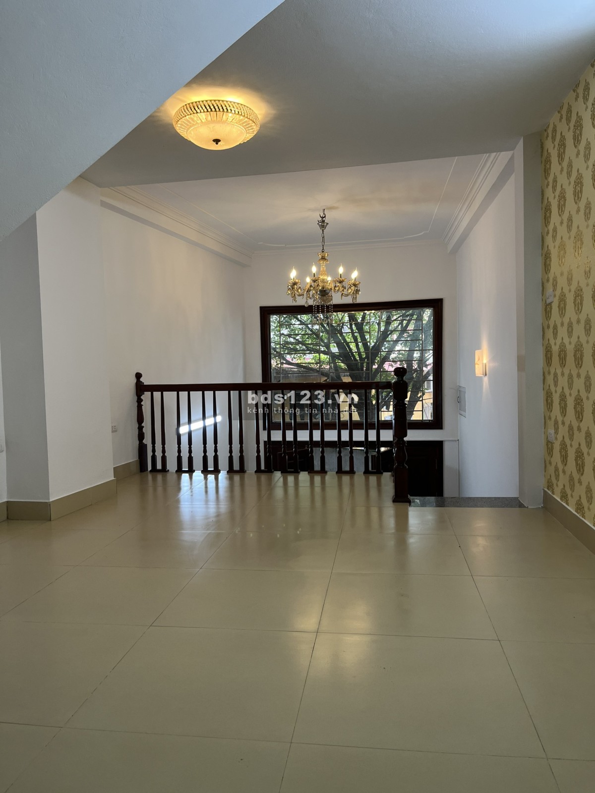 Chính chủ cần bán nhà 5 tầng gần ngã tư Hà Trì LH 0389080718