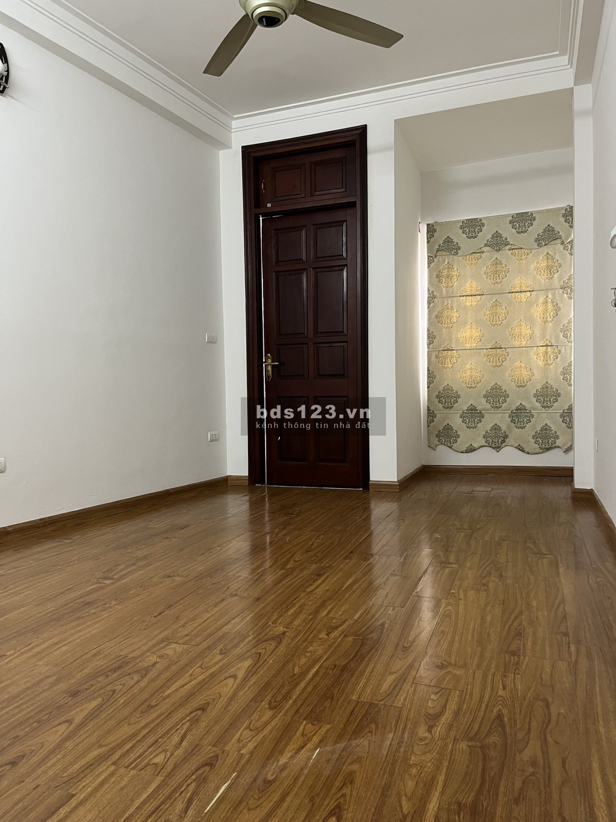 Chính chủ cần bán nhà 5 tầng gần ngã tư Hà Trì LH 0389080718